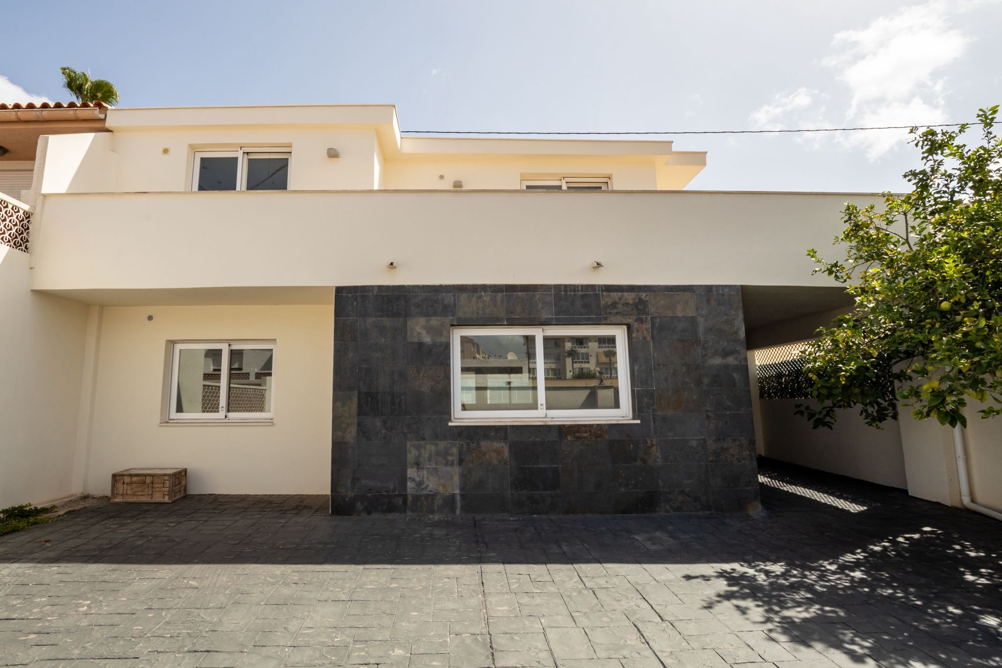 TWEELINGCHALET TE KOOP IN HET CENTRUM VAN ALBIR