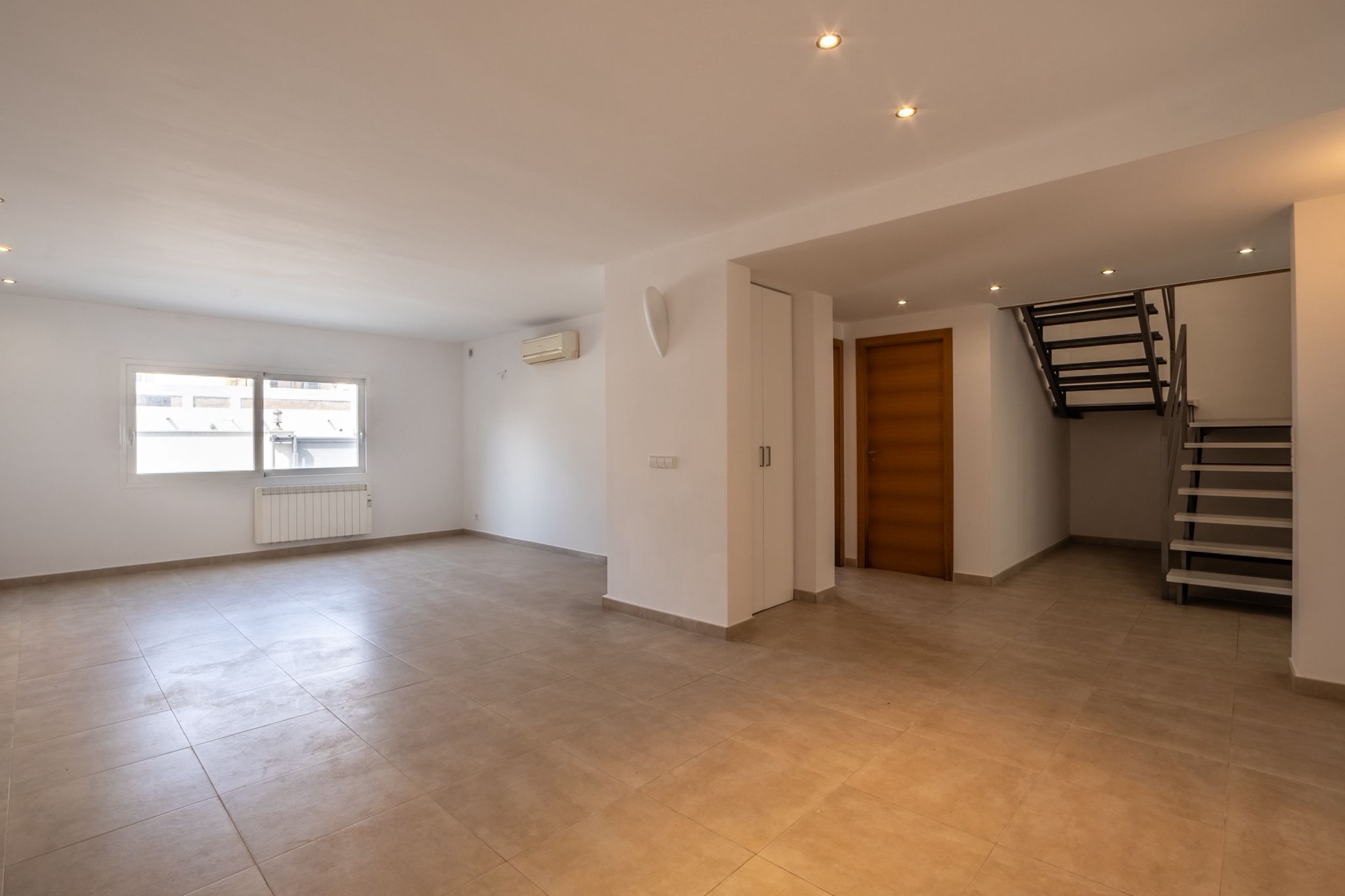 TWEELINGCHALET TE KOOP IN HET CENTRUM VAN ALBIR