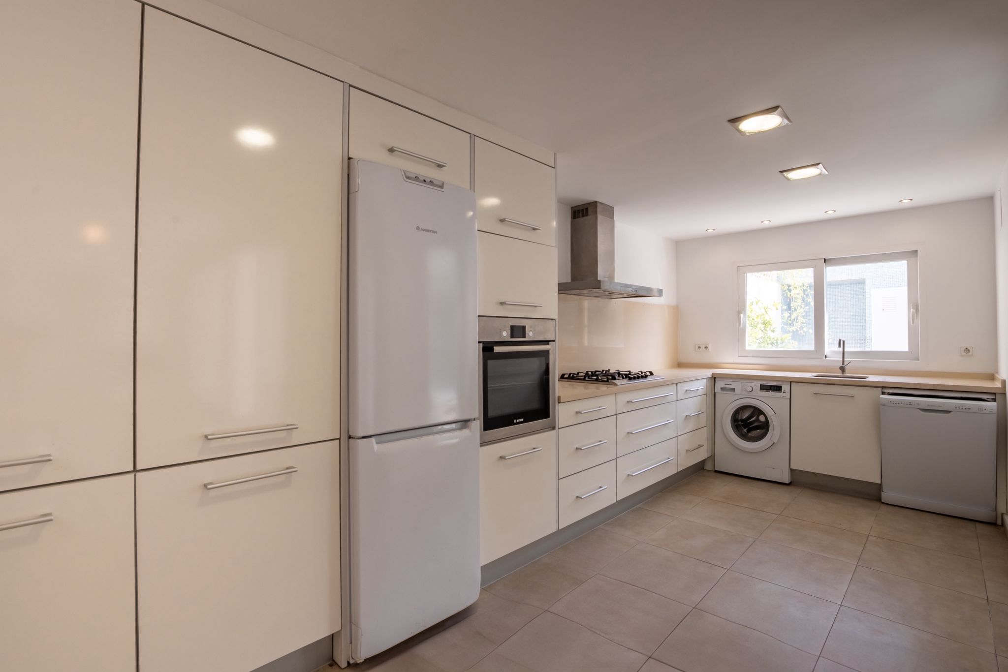 TWEELINGCHALET TE KOOP IN HET CENTRUM VAN ALBIR