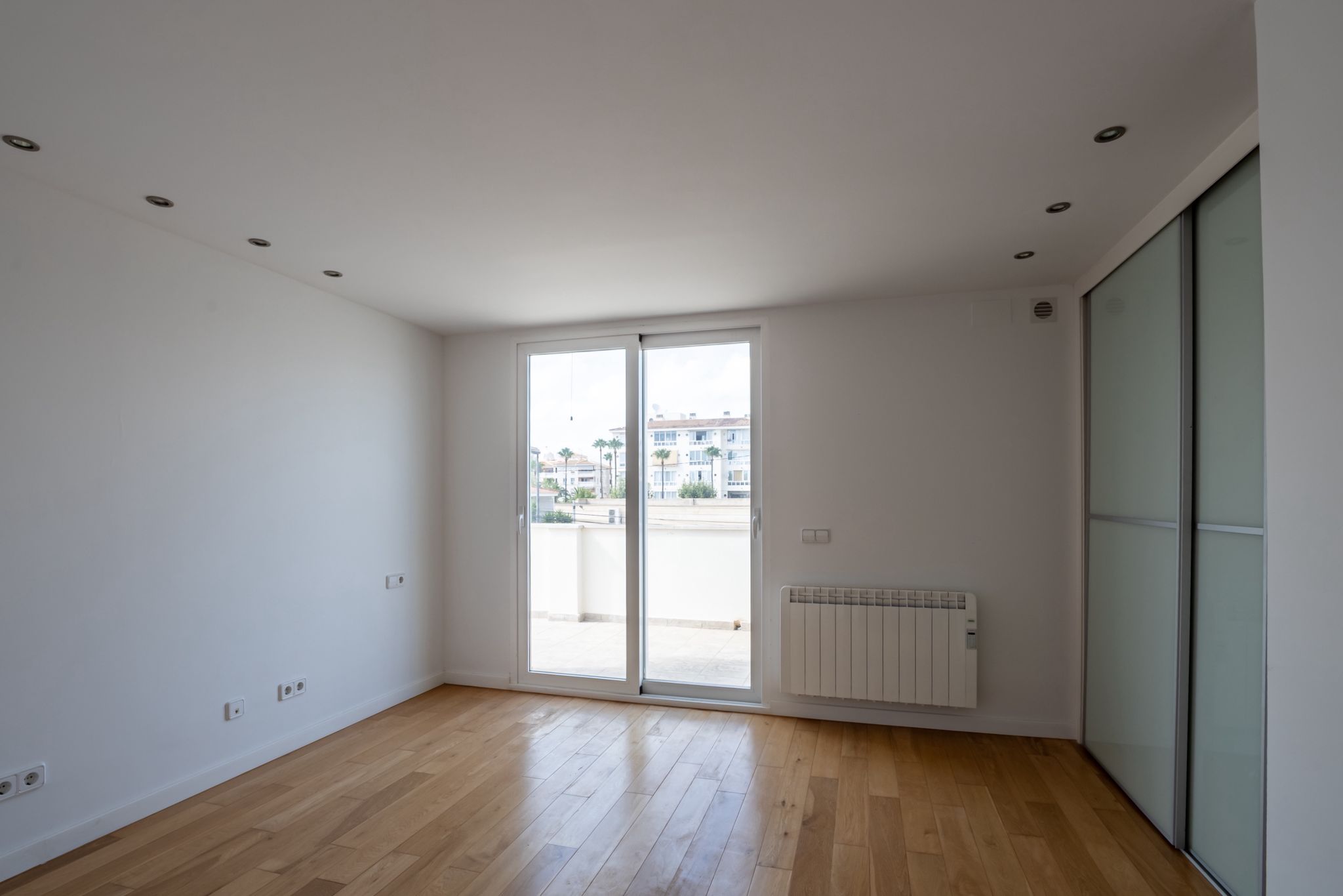 TWEELINGCHALET TE KOOP IN HET CENTRUM VAN ALBIR