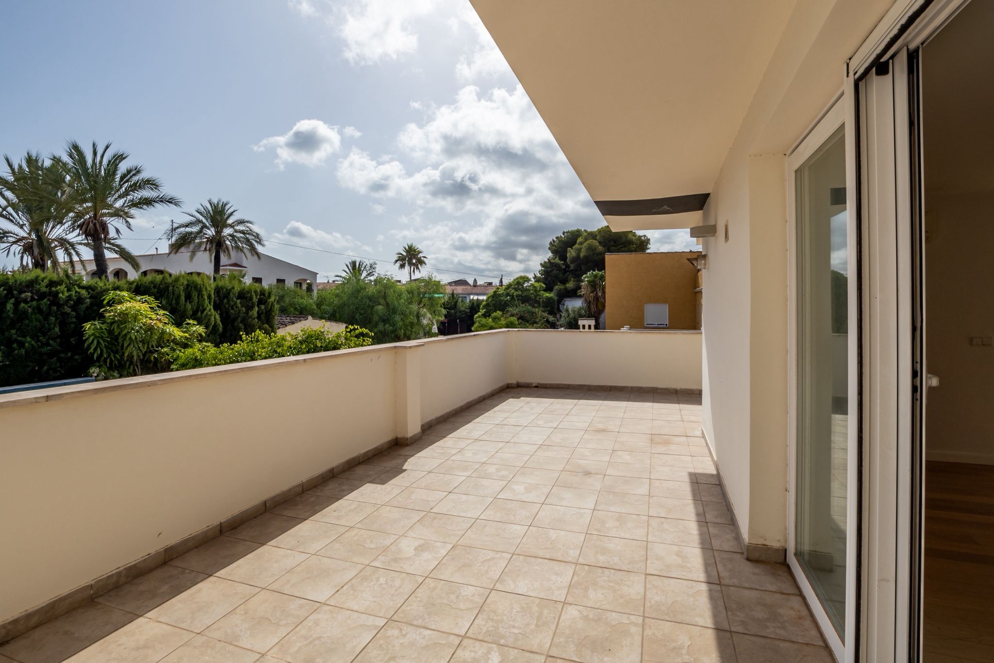 TWEELINGCHALET TE KOOP IN HET CENTRUM VAN ALBIR