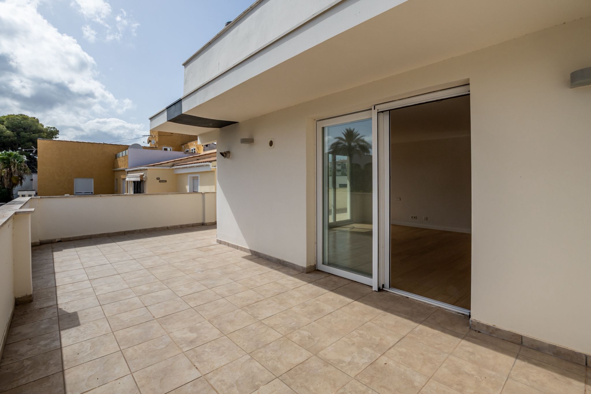 TWEELINGCHALET TE KOOP IN HET CENTRUM VAN ALBIR