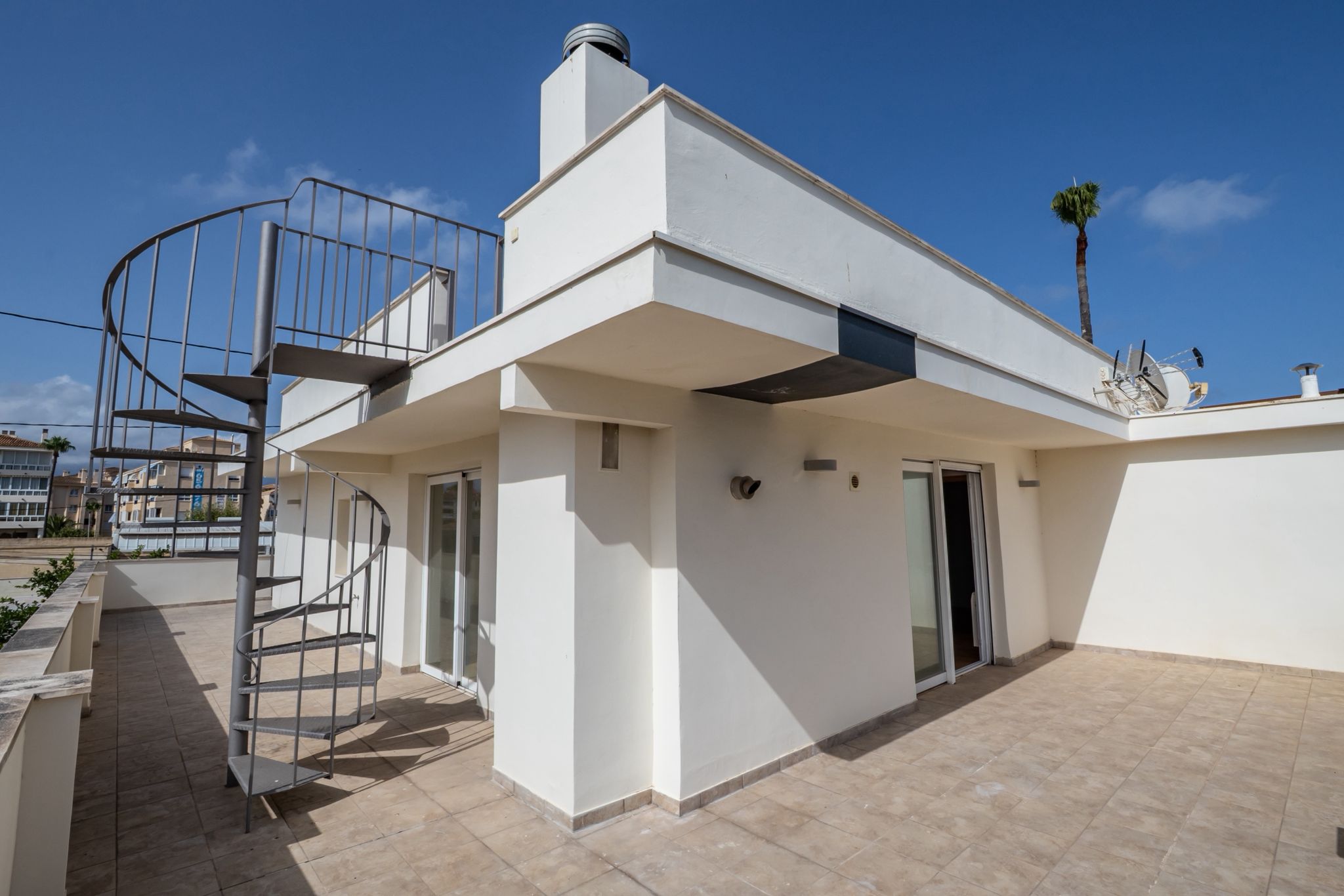 TWEELINGCHALET TE KOOP IN HET CENTRUM VAN ALBIR