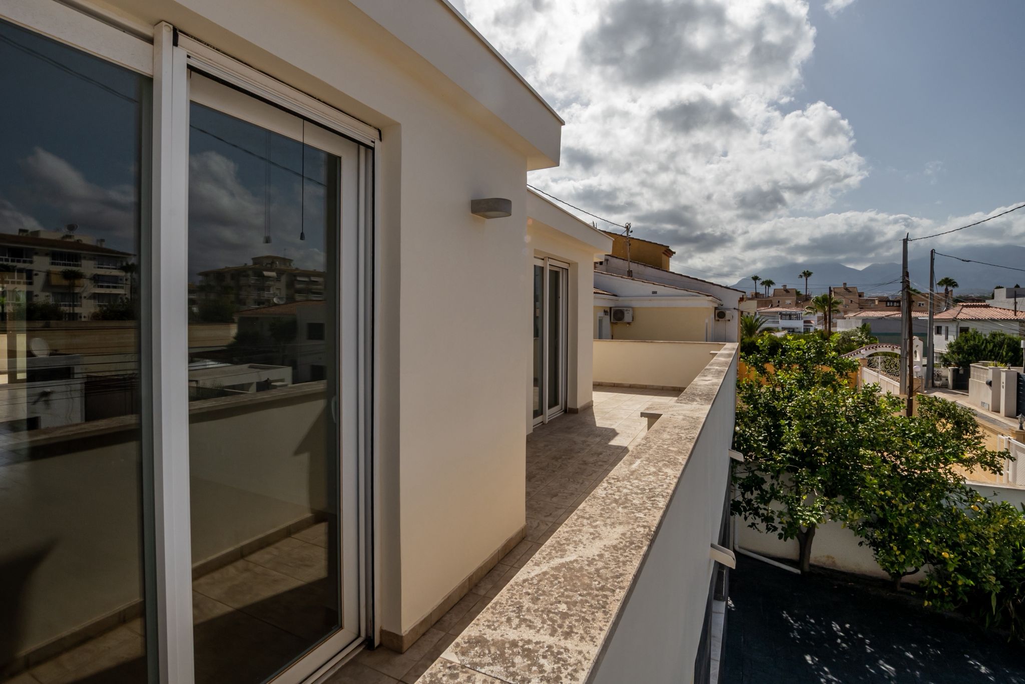 TWEELINGCHALET TE KOOP IN HET CENTRUM VAN ALBIR