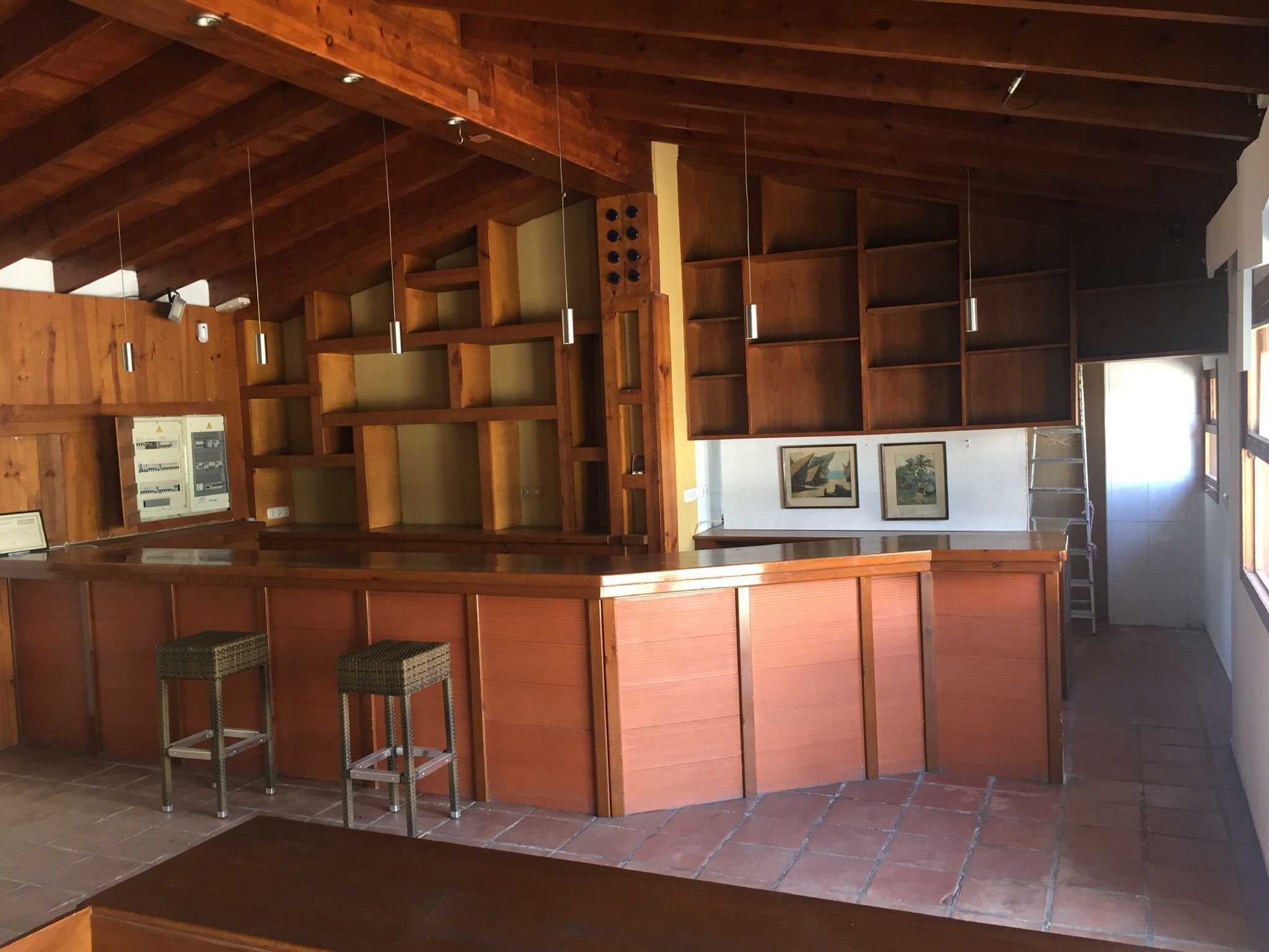 COMMERCIËLE RUIMTE TE KOOP IN ALTEA