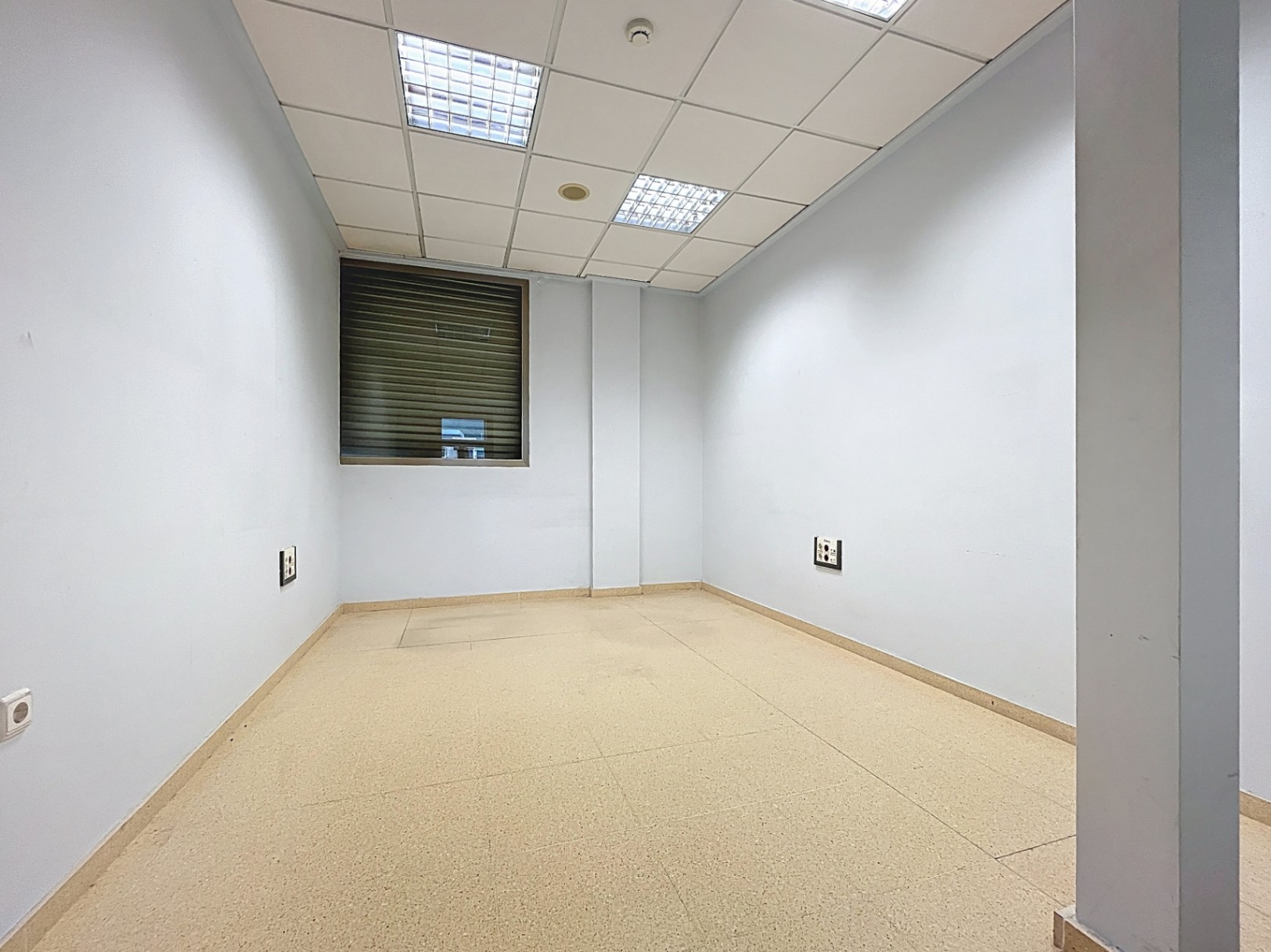 LOCAL COMMERCIAL À VENDRE À LA NUCIA
