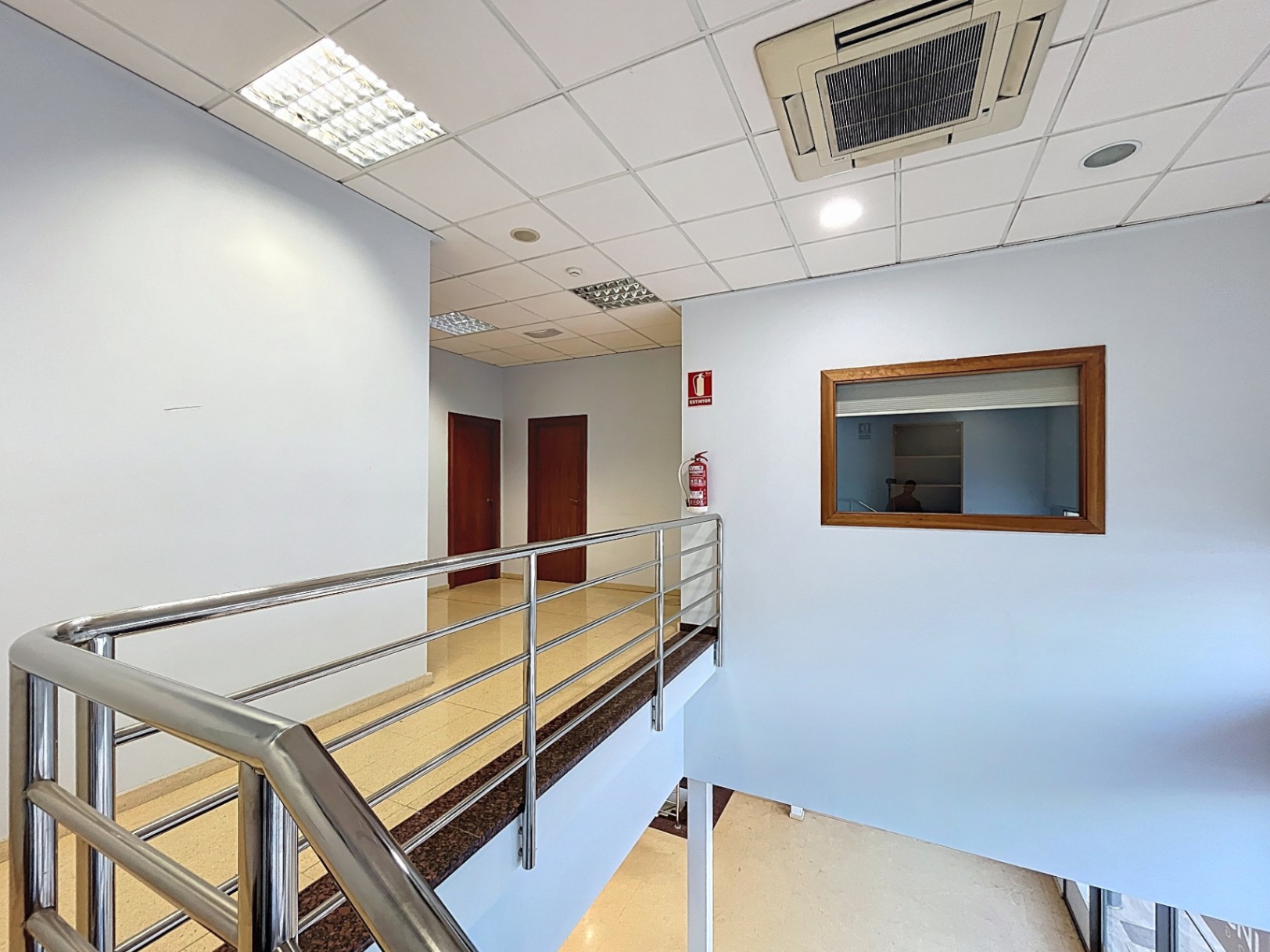 LOCAL COMMERCIAL À VENDRE À LA NUCIA