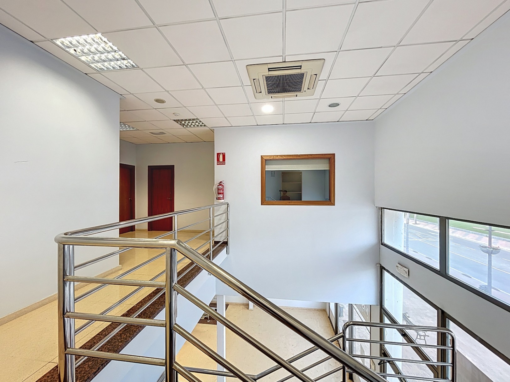 LOCAL COMMERCIAL À VENDRE À LA NUCIA