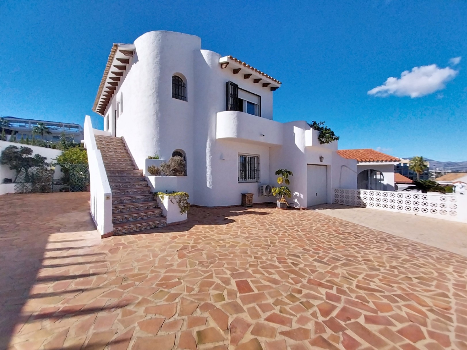 CHALET | VILLA TE KOPEN IN EL ALBIR