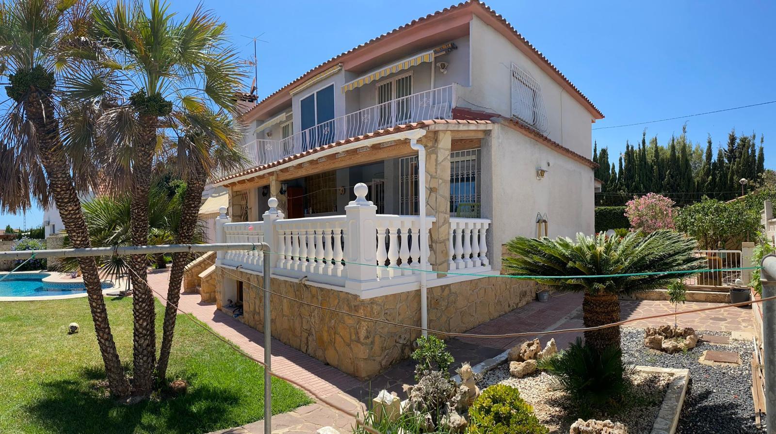 CHALET | VILLA TIL SALGS I LA NUCIA