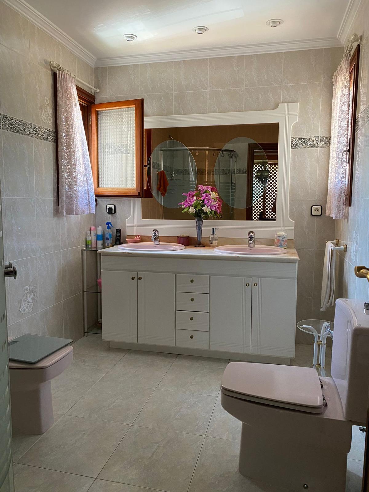 CHALET | VILLA TIL SALGS I LA NUCIA