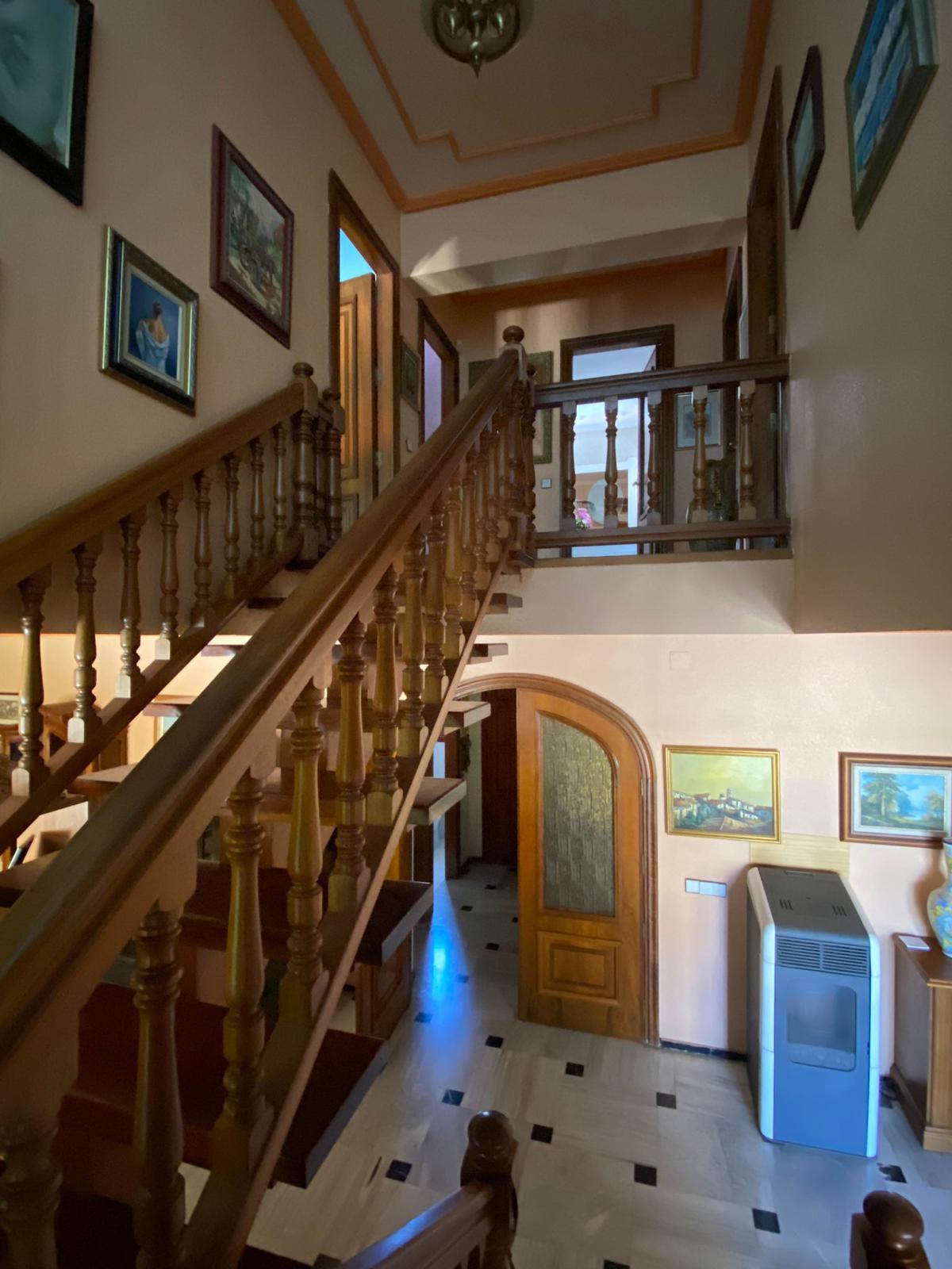 CHALET | VILLA TIL SALGS I LA NUCIA