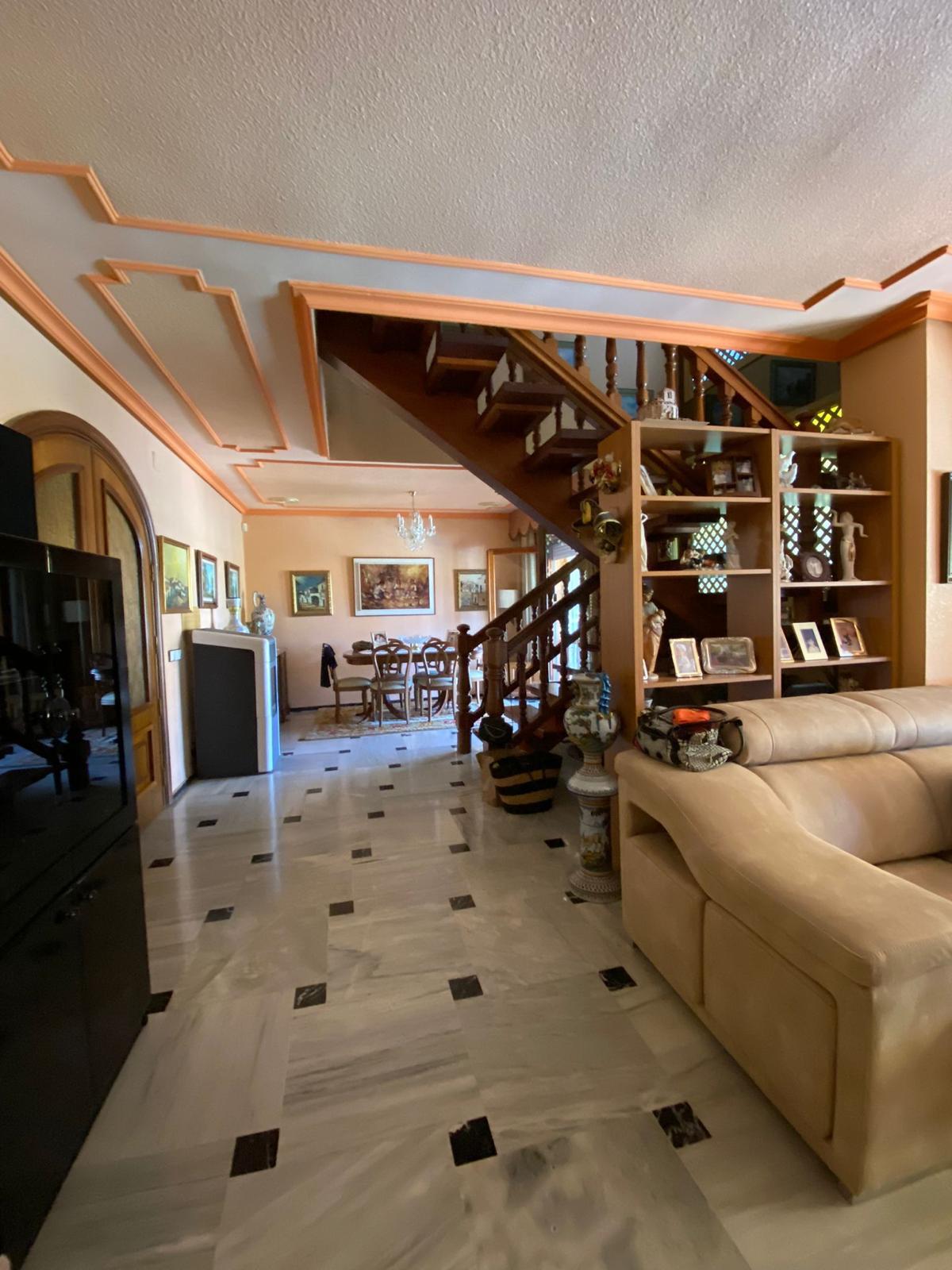 CHALET | VILLA TIL SALGS I LA NUCIA