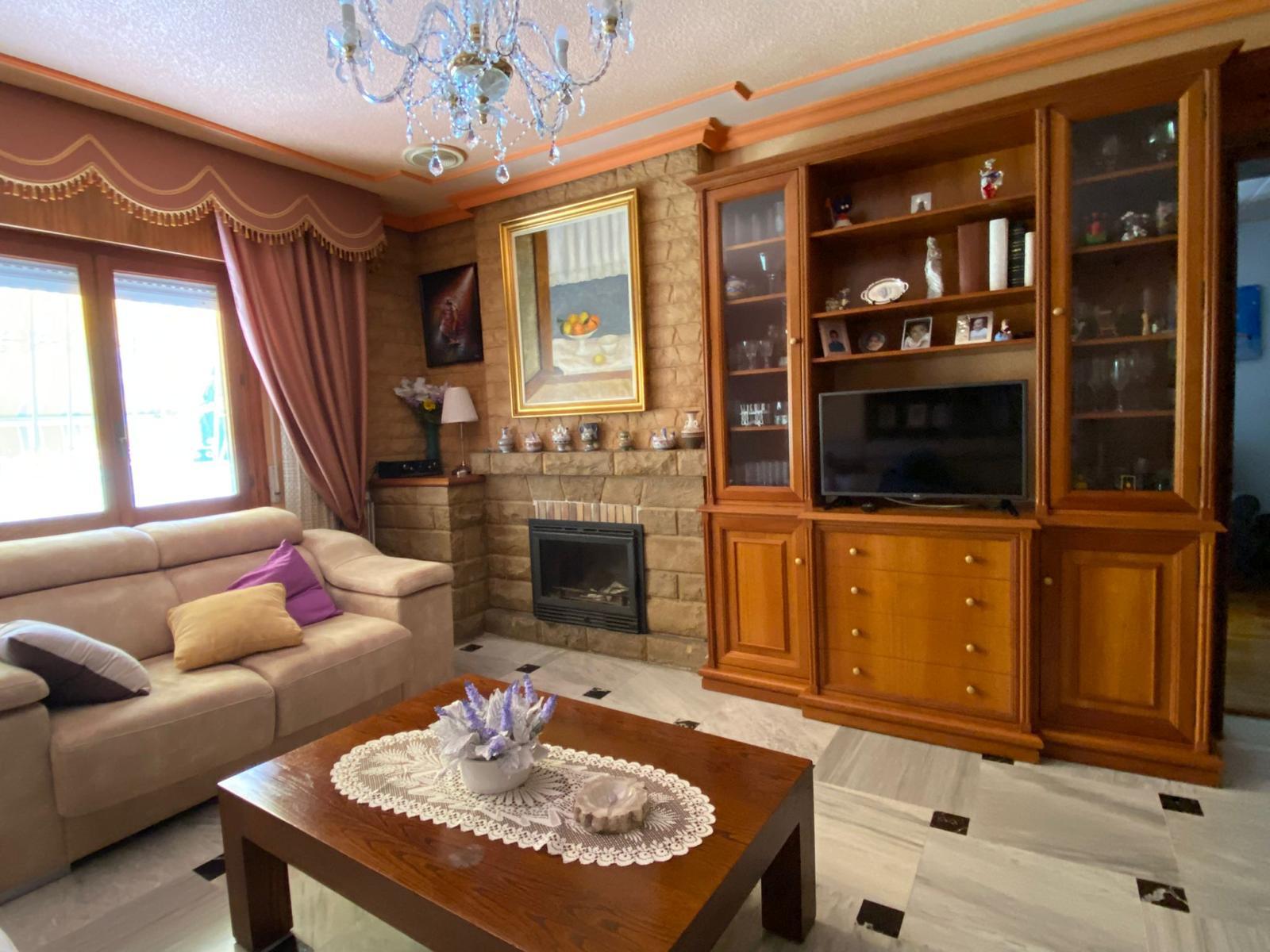 CHALET | VILLA TIL SALGS I LA NUCIA