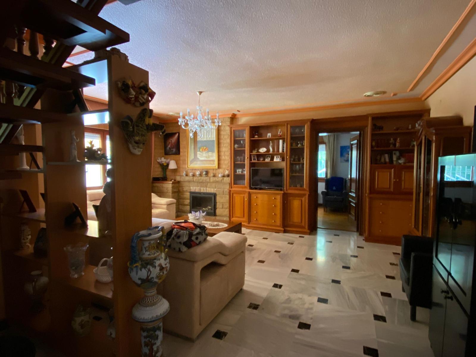 CHALET | VILLA TIL SALGS I LA NUCIA