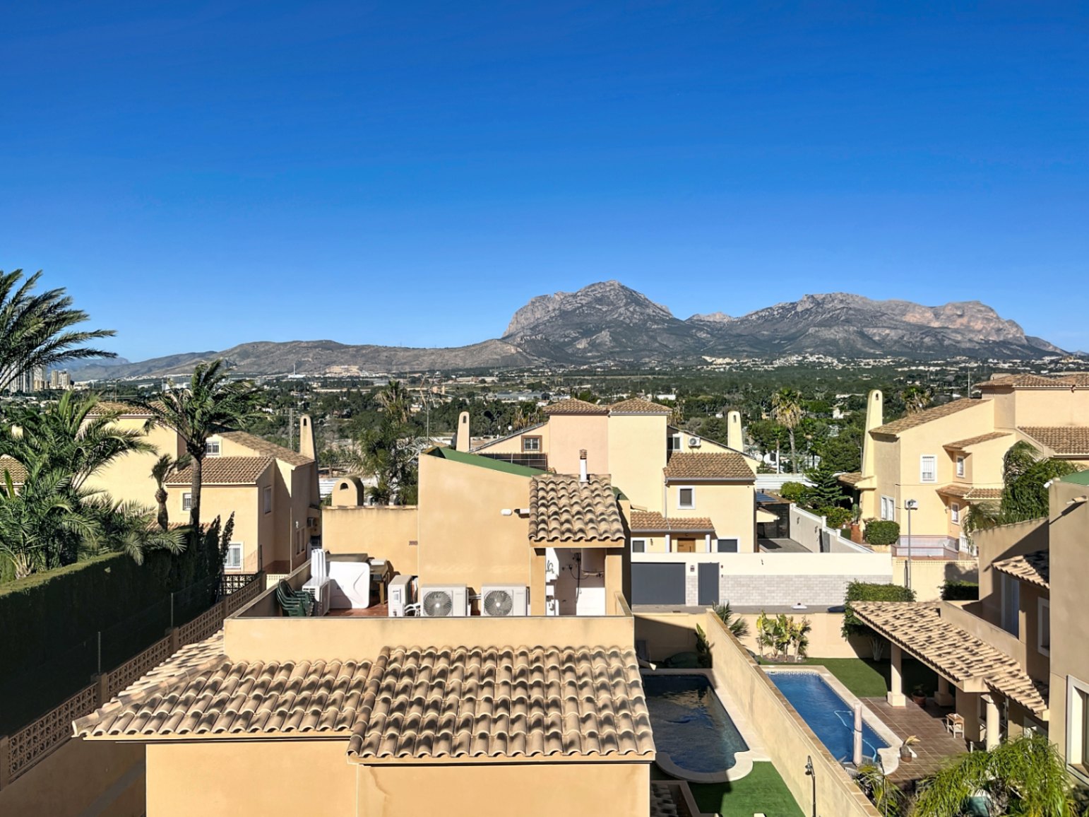 CHALET | VILLA EN VENTA EN BENIDORM