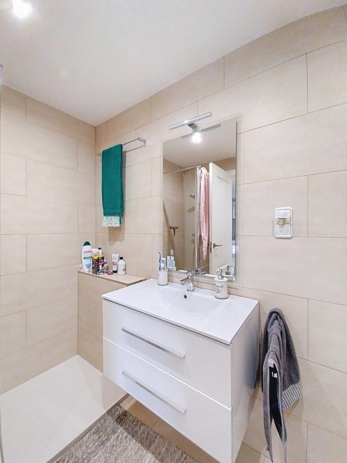 APPARTEMENT EN REZ-DE-CHAUSSÉE À VENDRE À ALBIR
