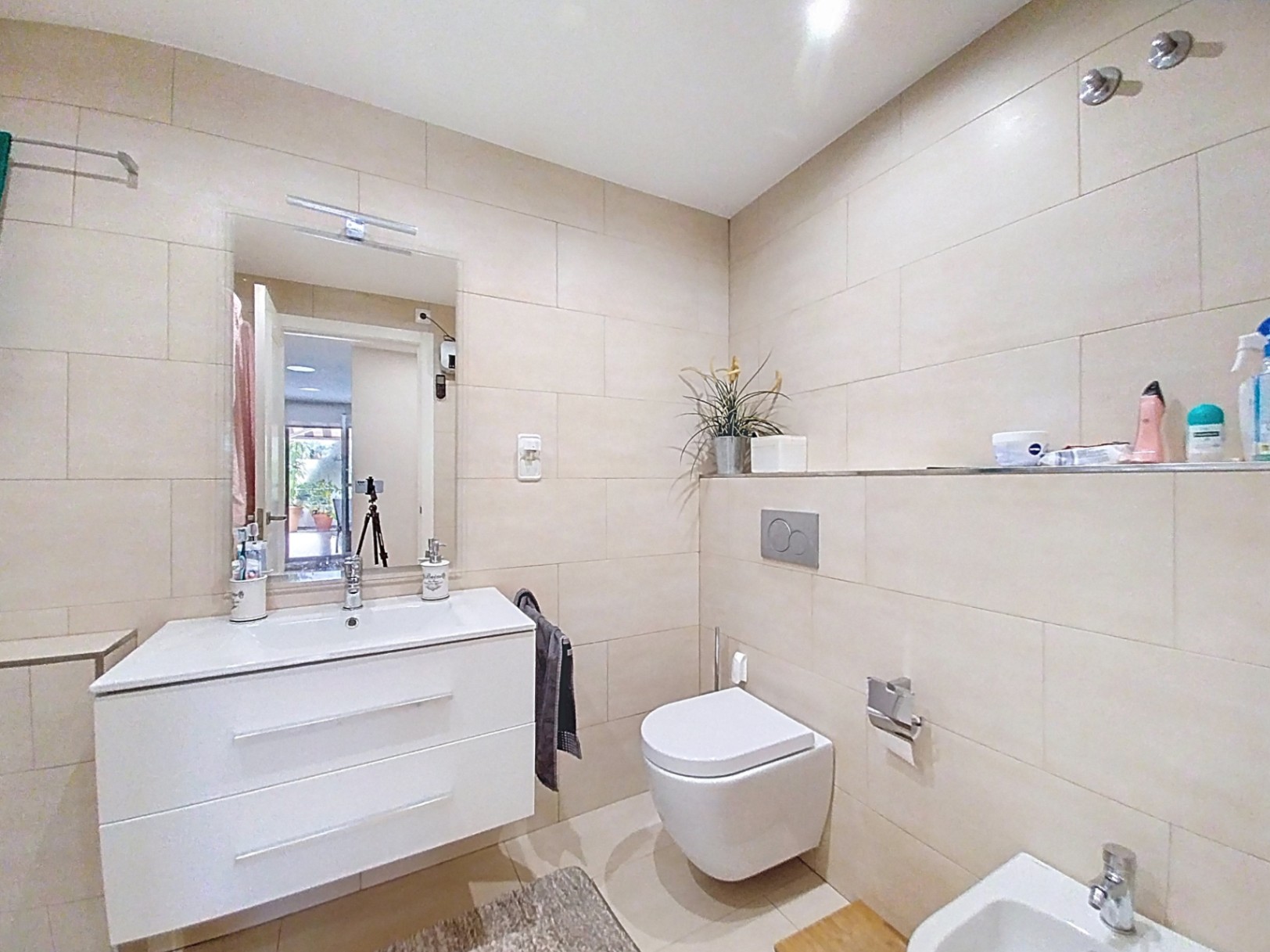 APPARTEMENT EN REZ-DE-CHAUSSÉE À VENDRE À ALBIR