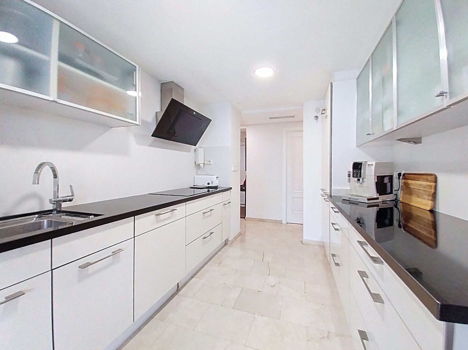 APPARTEMENT EN REZ-DE-CHAUSSÉE À VENDRE À ALBIR