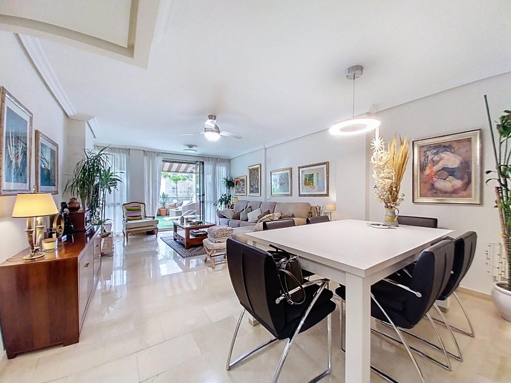 APPARTEMENT EN REZ-DE-CHAUSSÉE À VENDRE À ALBIR
