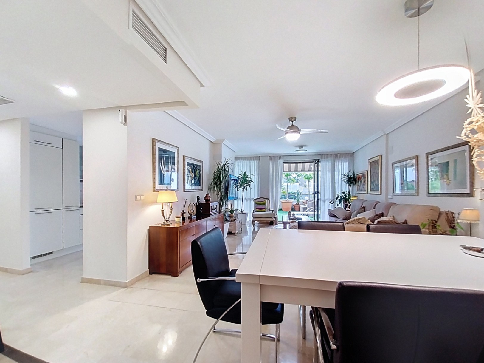 APPARTEMENT EN REZ-DE-CHAUSSÉE À VENDRE À ALBIR