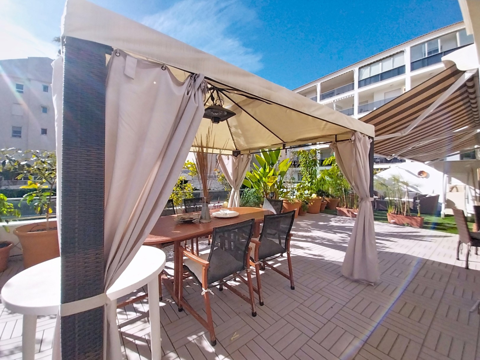 APPARTEMENT EN REZ-DE-CHAUSSÉE À VENDRE À ALBIR