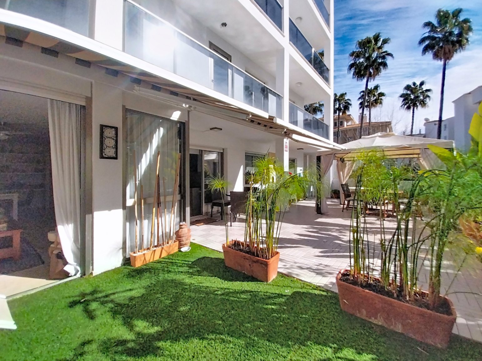 APPARTEMENT EN REZ-DE-CHAUSSÉE À VENDRE À ALBIR