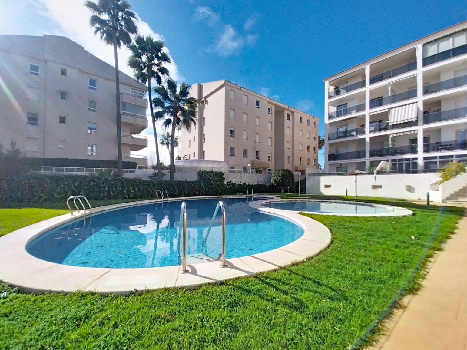 APPARTEMENT EN REZ-DE-CHAUSSÉE À VENDRE À ALBIR
