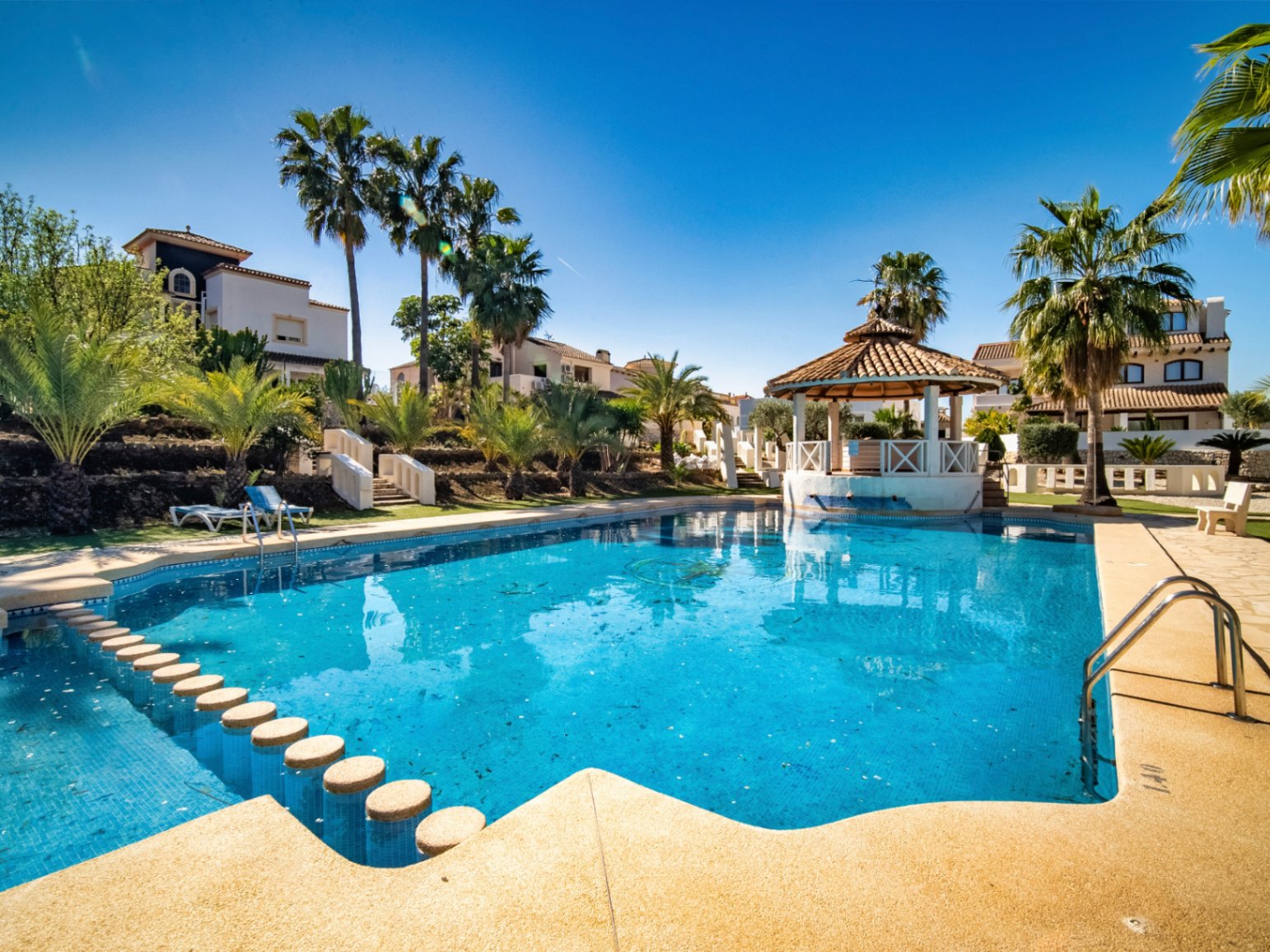 CHALET | VILLA FOR SALE IN EL ALBIR