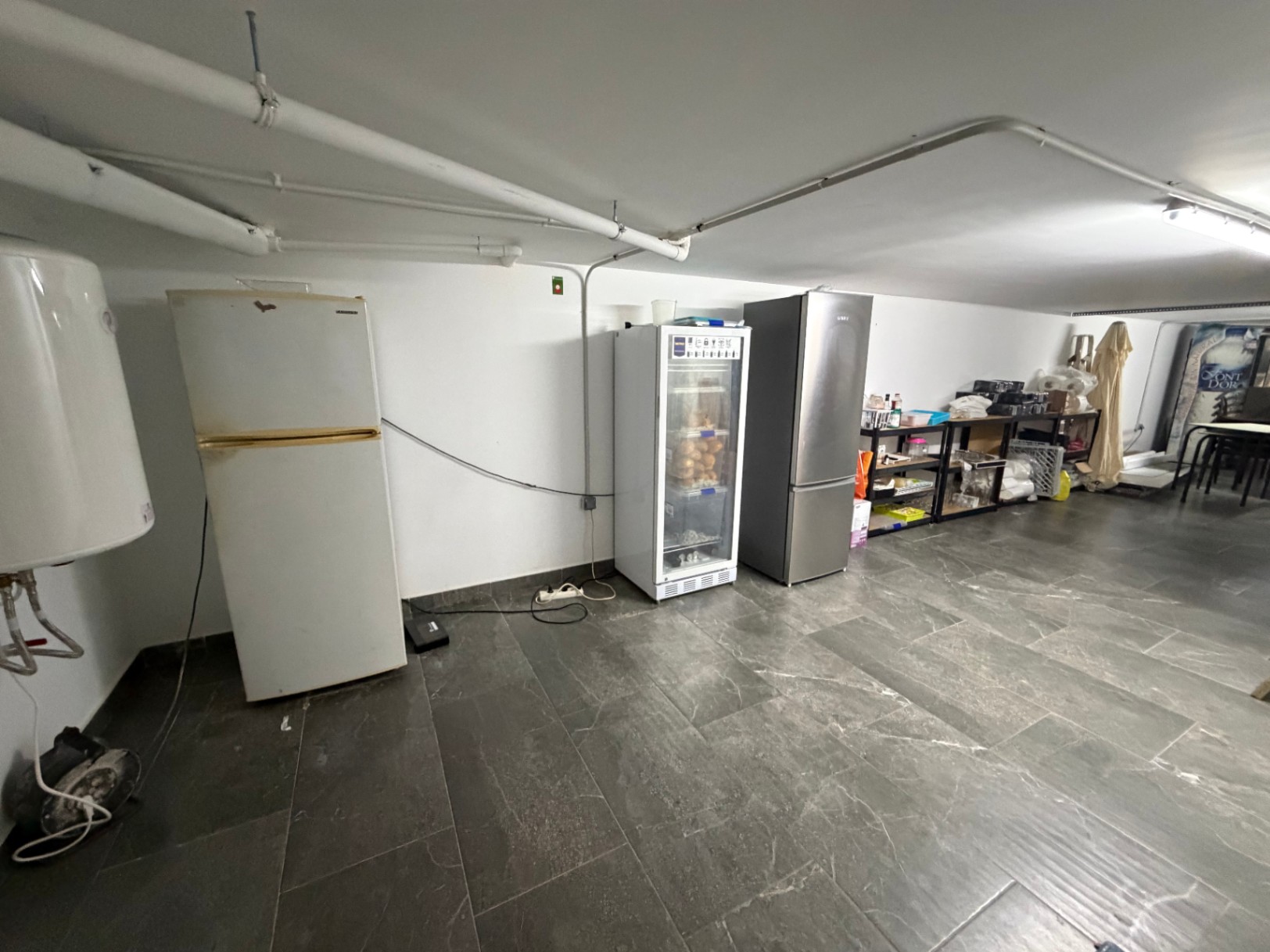 KOMMERSIELT LOKALE TIL LEIE I ALFAZ DEL PI