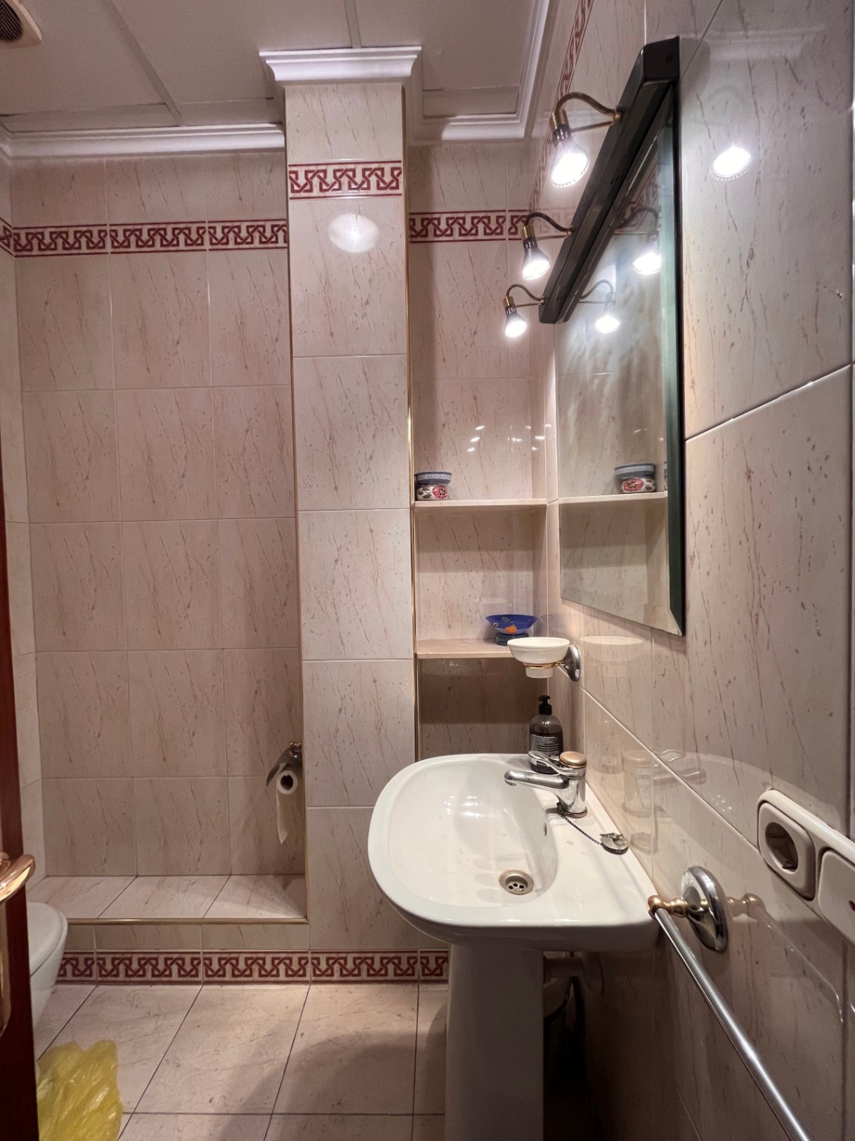 COMMERCIAL PROPERTY FOR SALE IN BENIDORM