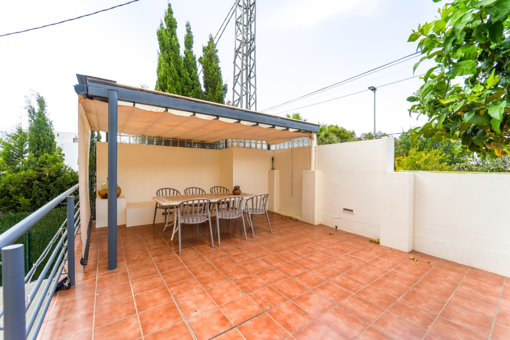 CHALET MITOYEN À VENDRE À ALBIR