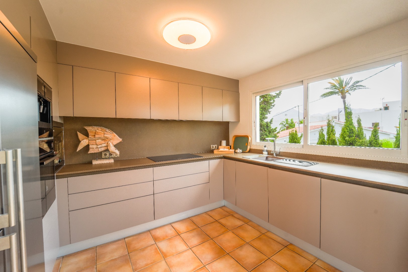 CHALET MITOYEN À VENDRE À ALBIR