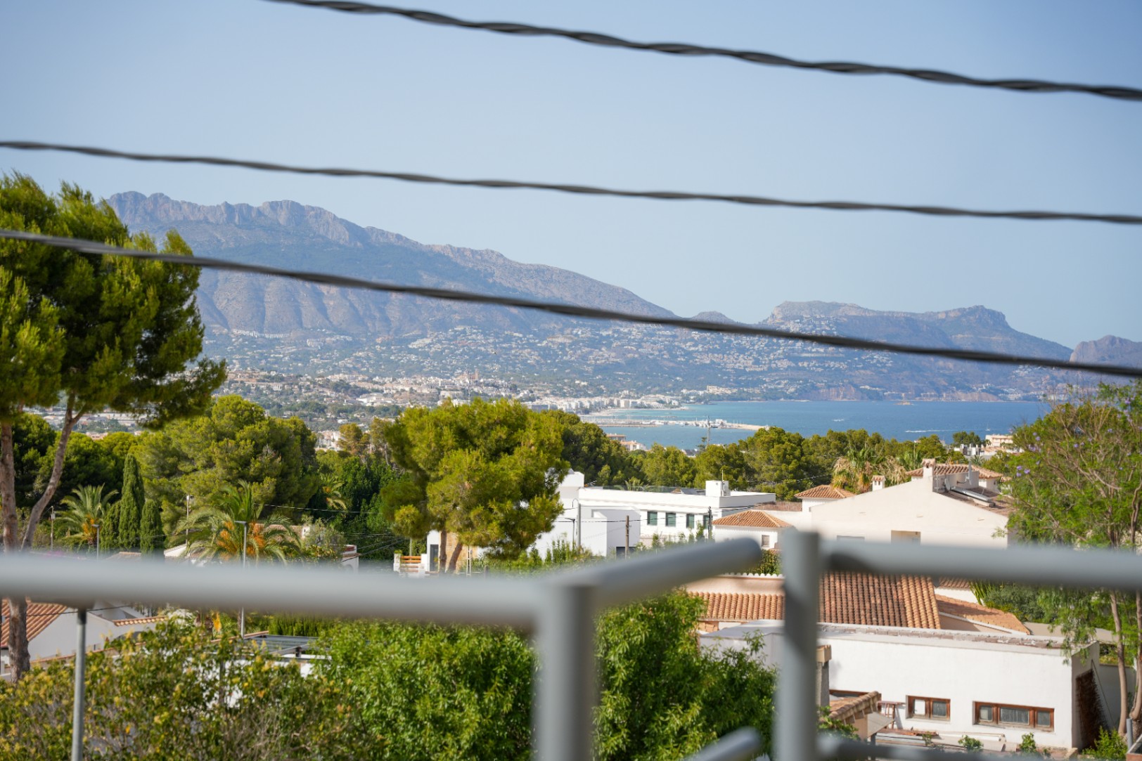 CHALET MITOYEN À VENDRE À ALBIR