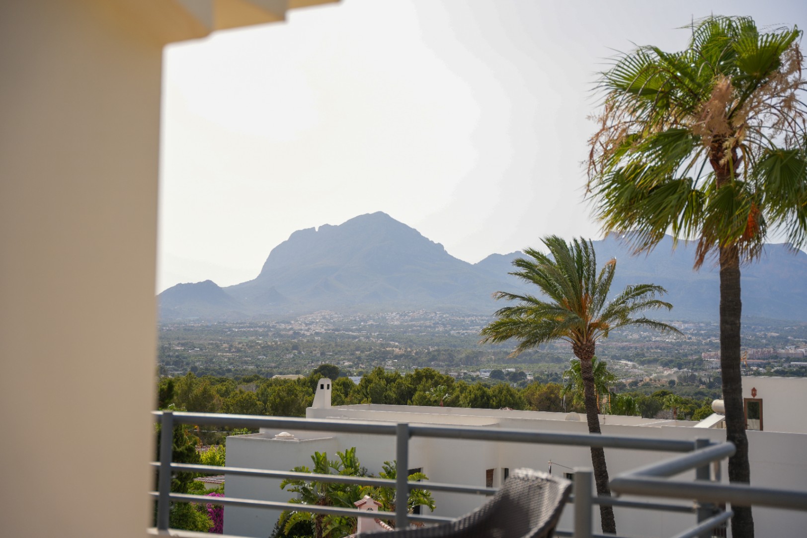 CHALET MITOYEN À VENDRE À ALBIR