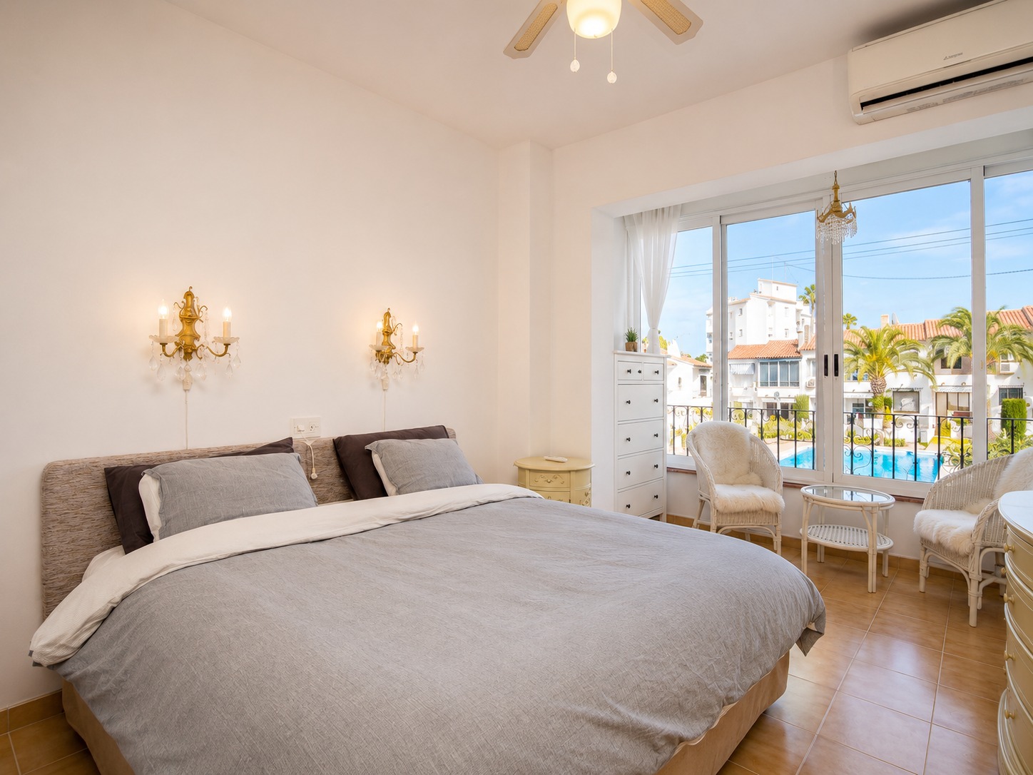 BUNGALOW TIL SALGS I ALBIR