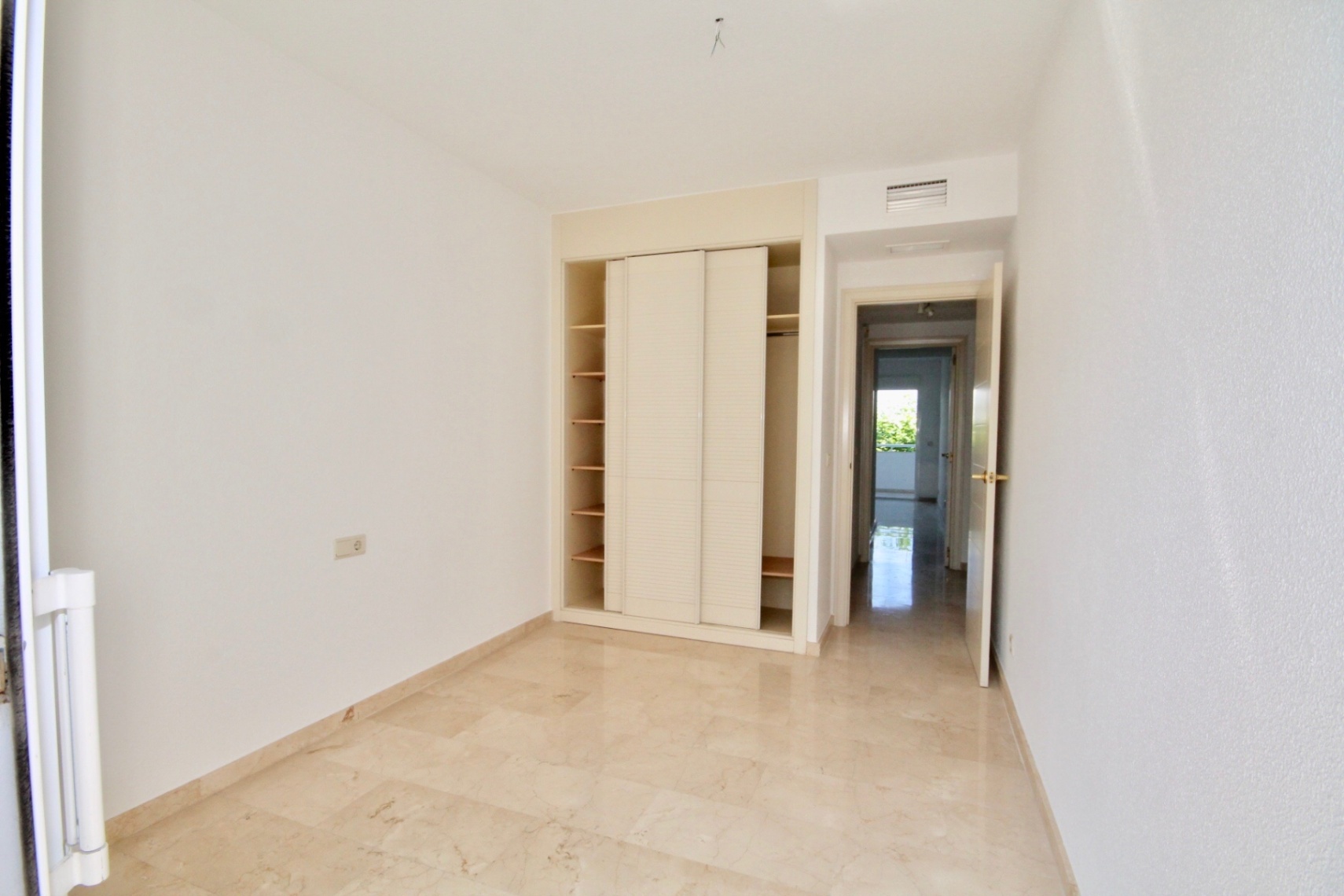 APARTMENT FOR SALE IN EL ALBIR