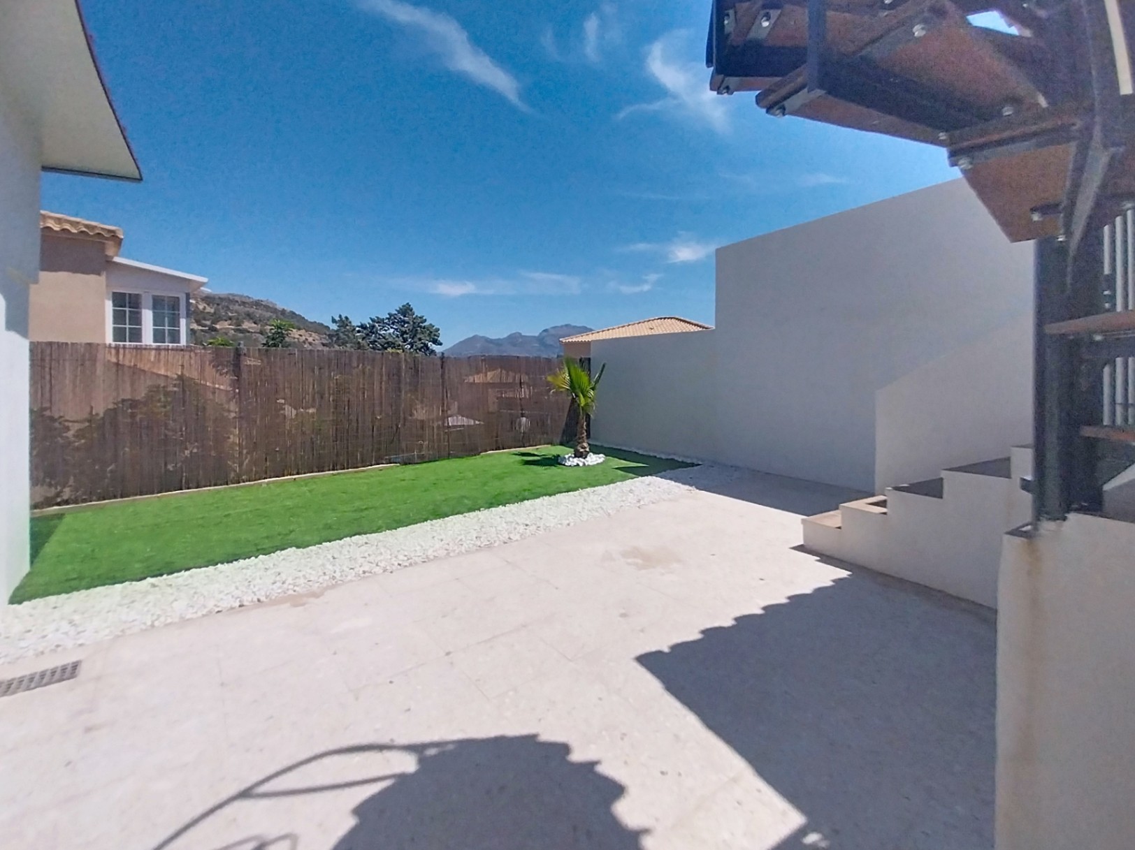 Bungalow reformado con vistas al mar y la montaña en Nucía Park