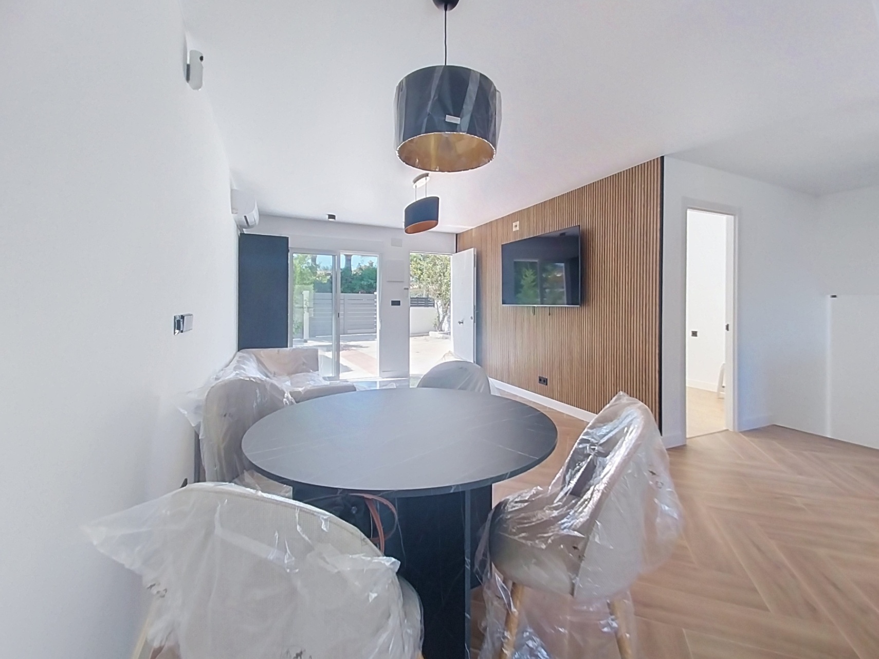 Bungalow reformado con vistas al mar y la montaña en Nucía Park
