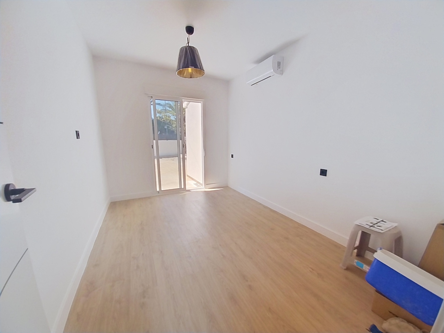 Bungalow reformado con vistas al mar y la montaña en Nucía Park