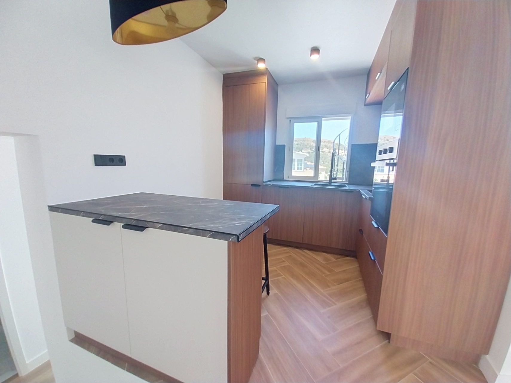 Bungalow reformado con vistas al mar y la montaña en Nucía Park