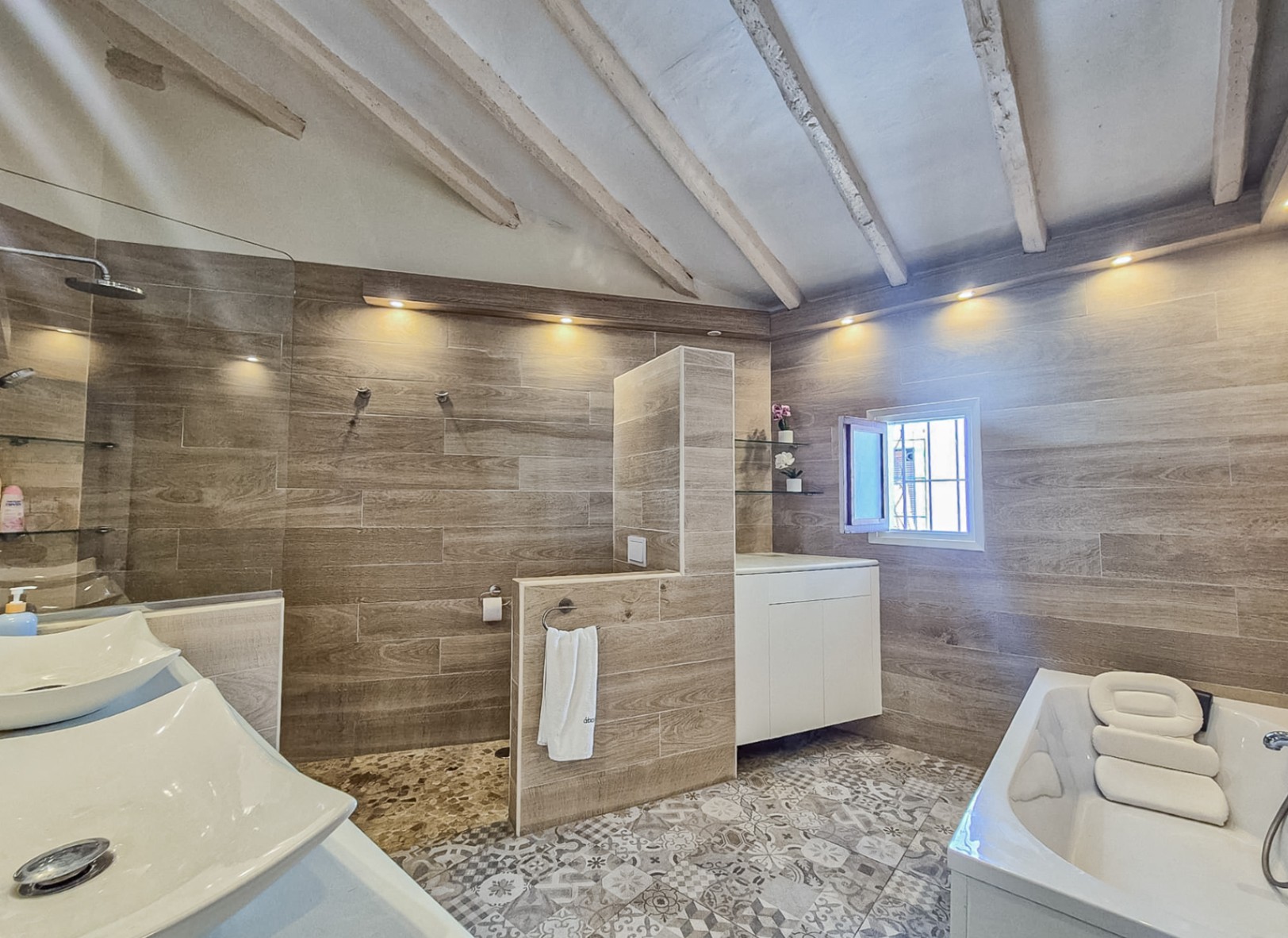 GESCHAKELDE VILLA TE HUUR IN ALTEA