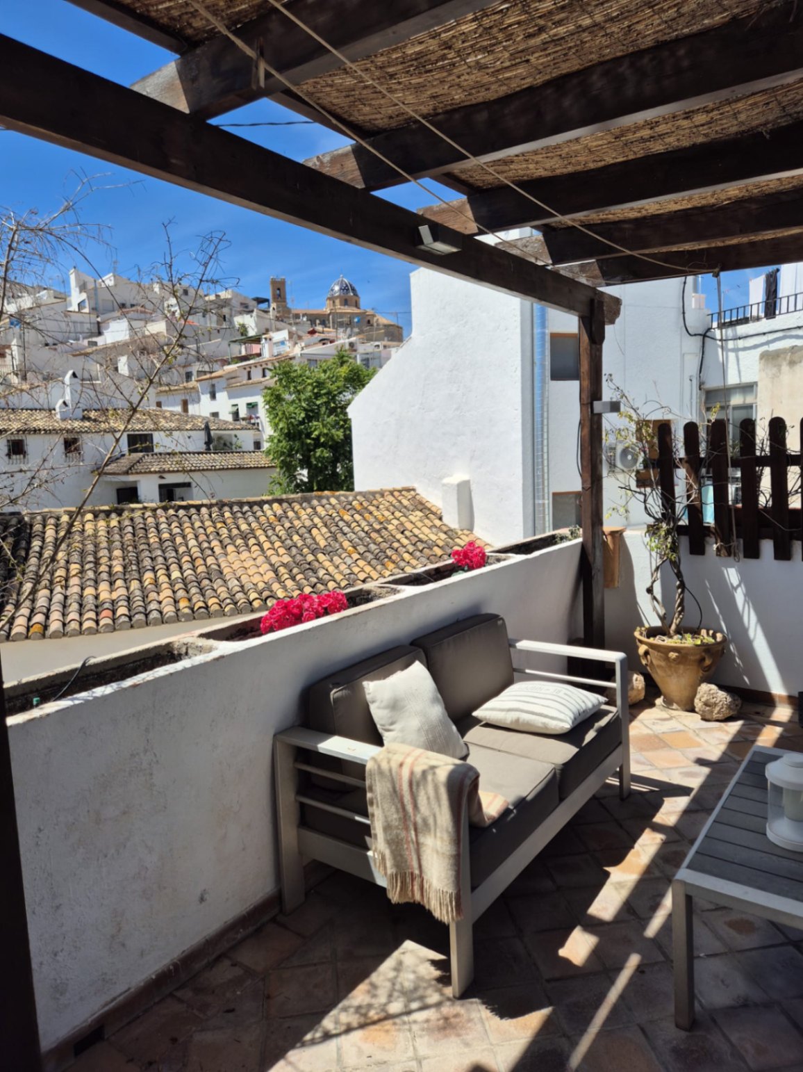 GESCHAKELDE VILLA TE HUUR IN ALTEA
