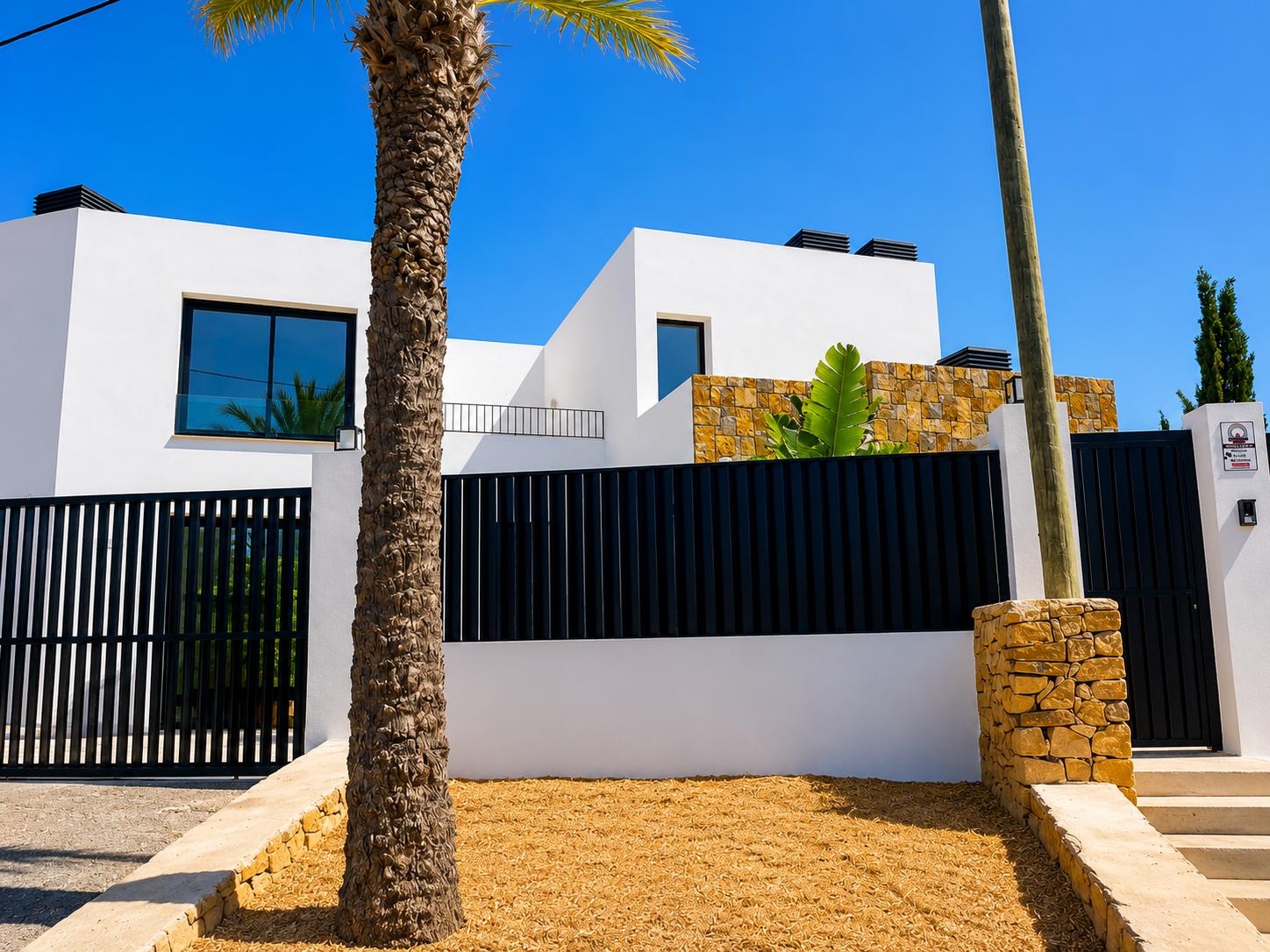 SEMI-DETACHED CHALET FOR SALE IN ALFAZ DEL PI