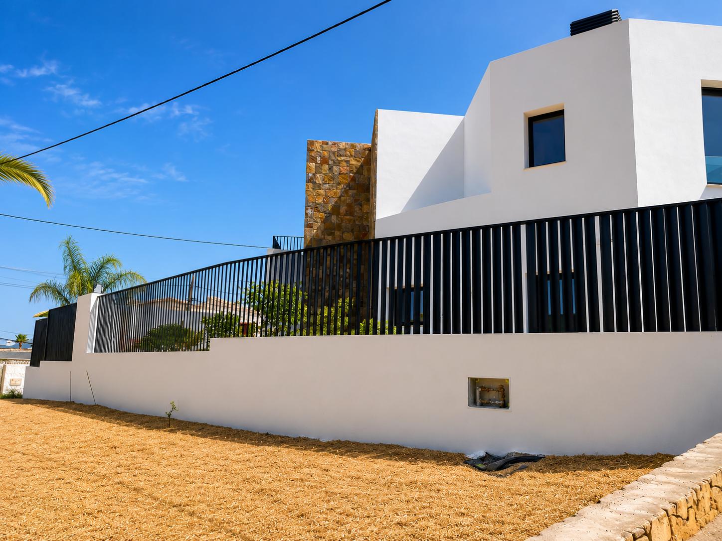 SEMI-DETACHED CHALET FOR SALE IN ALFAZ DEL PI