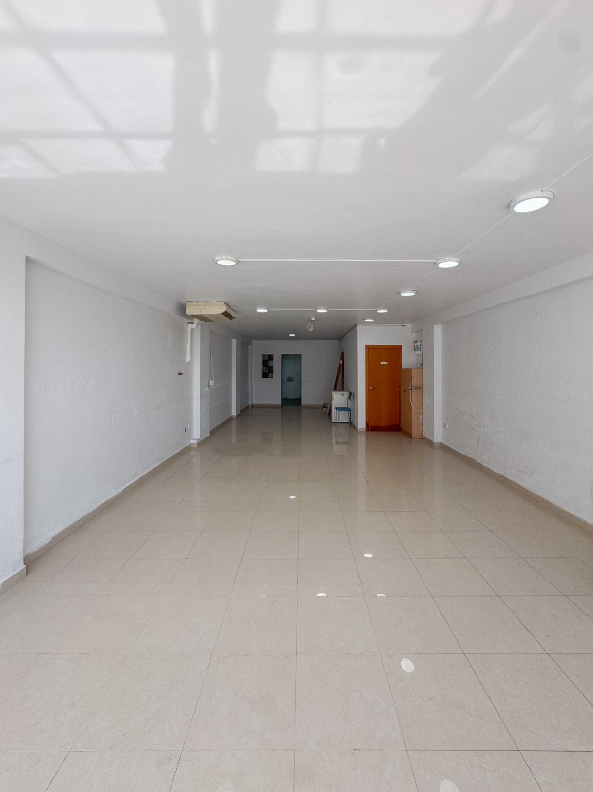 GESCHÄFTSRÄUMEN ZU VERKAUFEN IN ALTEA