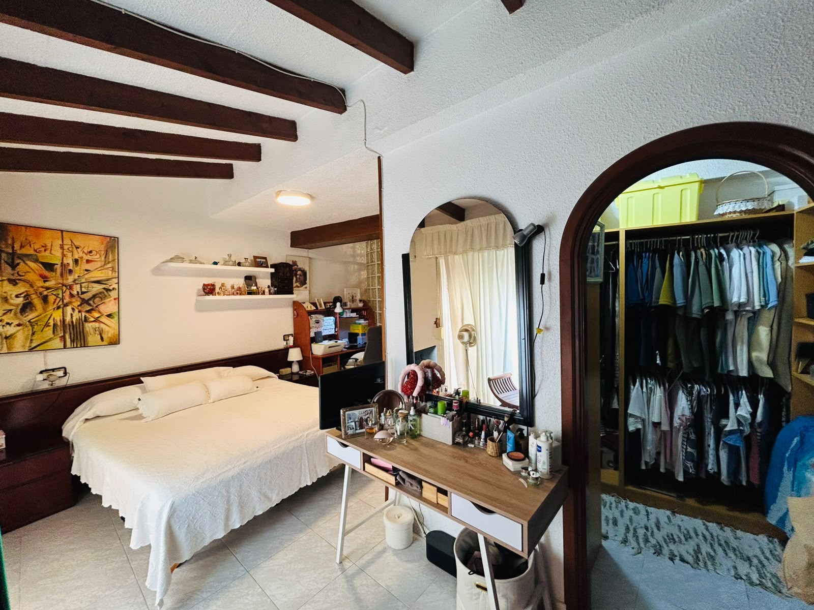 APARTMENT FOR SALE IN BENIDORM WITH SEA VIEWS