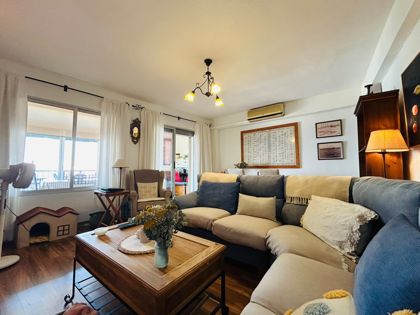 APARTMENT FOR SALE IN BENIDORM WITH SEA VIEWS