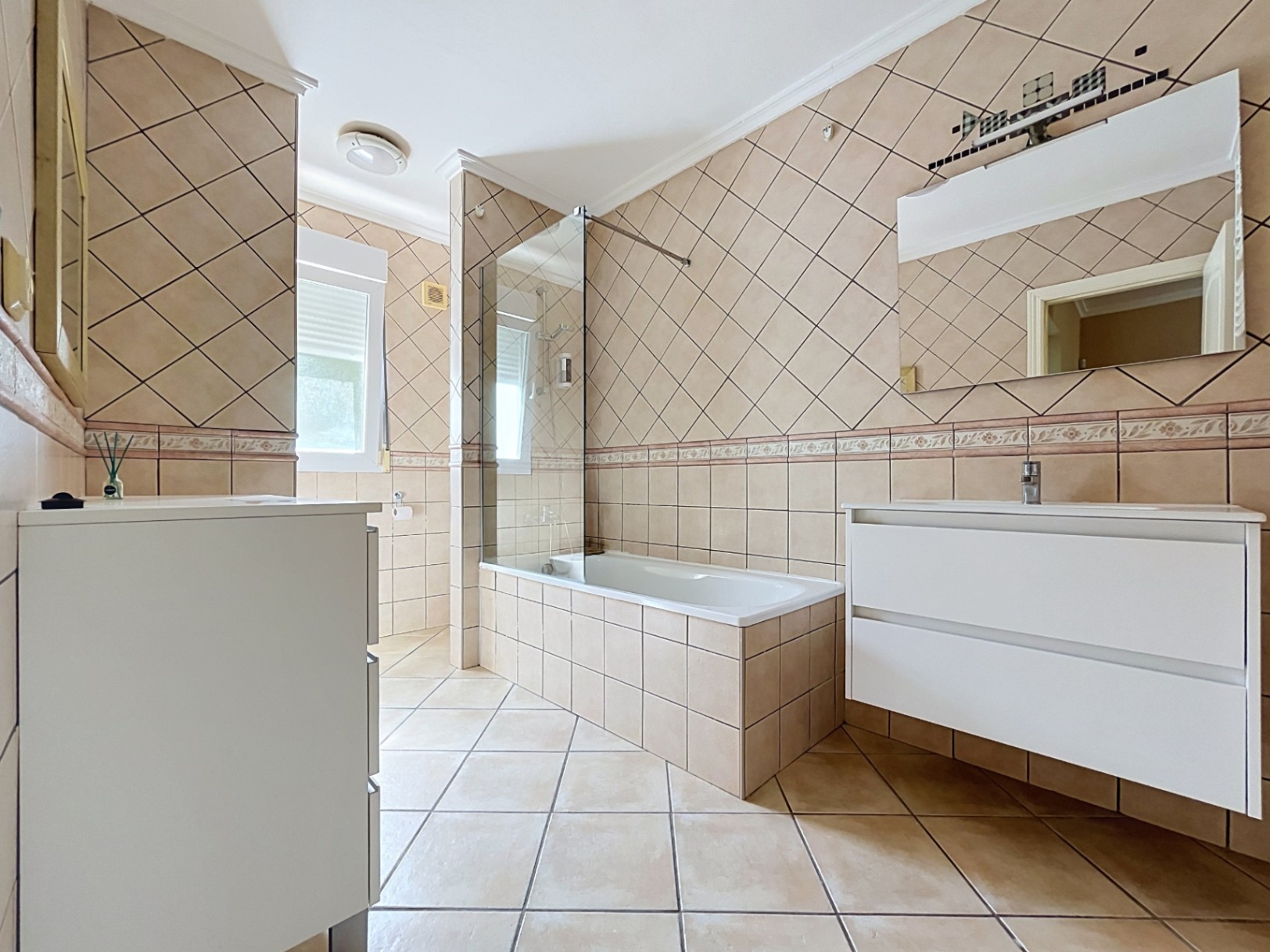 CHALET | VILLA À VENDRE À ALBIR