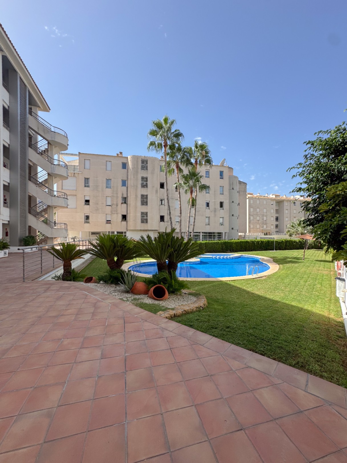 APPARTEMENT À VENDRE À ALBIR